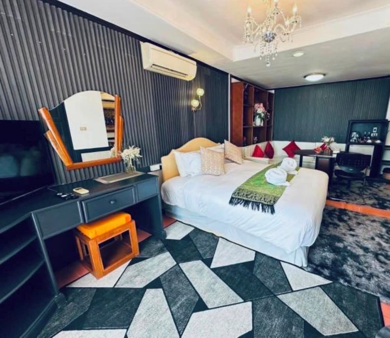 Sea View Suite | Premium bedding, bed sheets