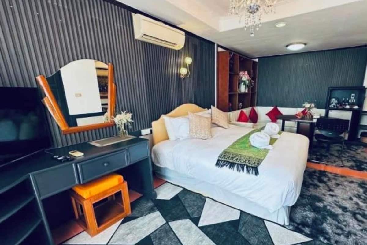 Premium bedding, bed sheets