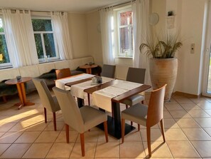Restaurant - Weserlounge Hotel Garni (Hessisch Oldendorf)