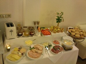 Desayuno bufé gratuito y diario