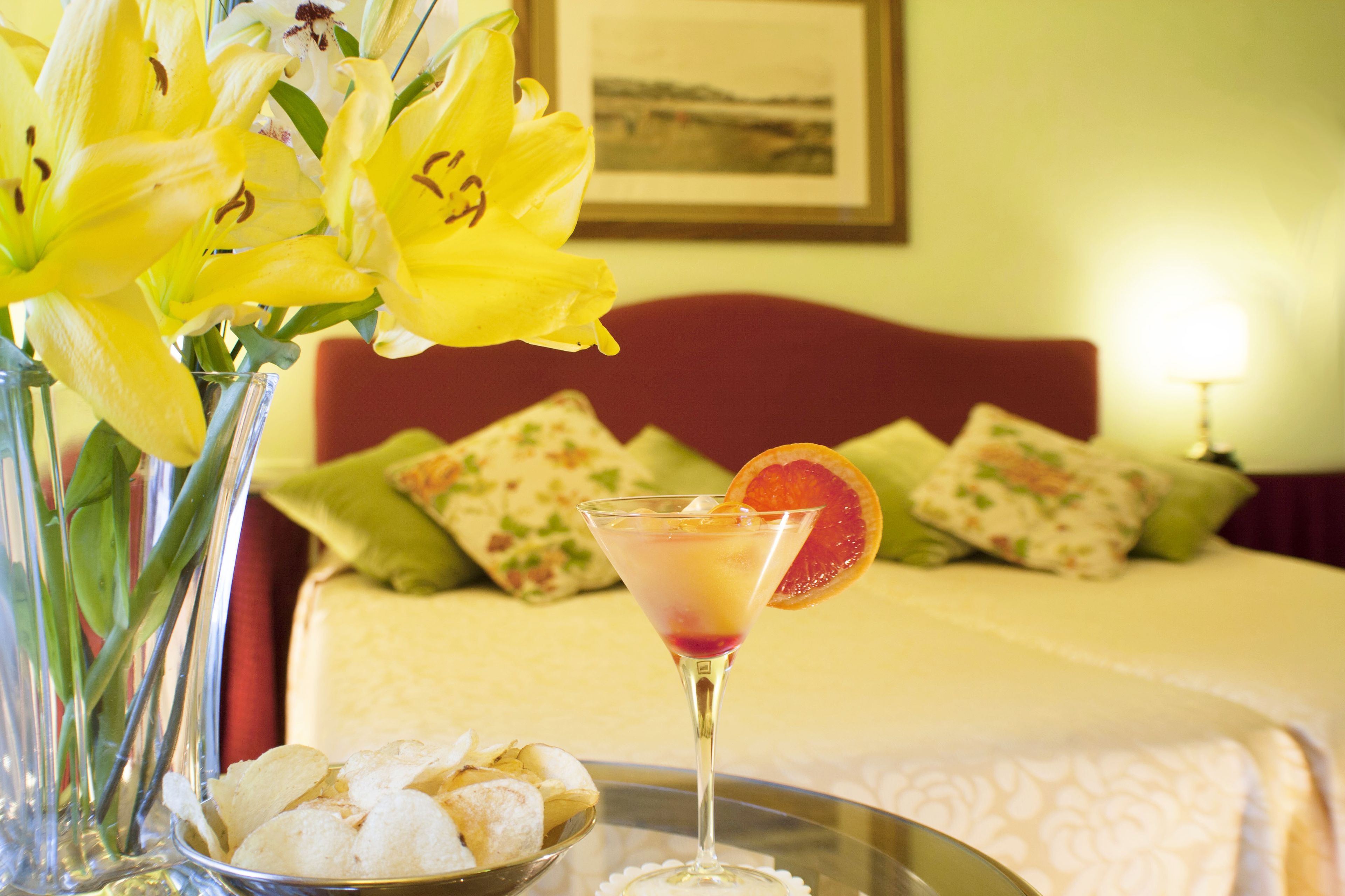 1 bedroom, memory-foam beds, minibar, in-room safe