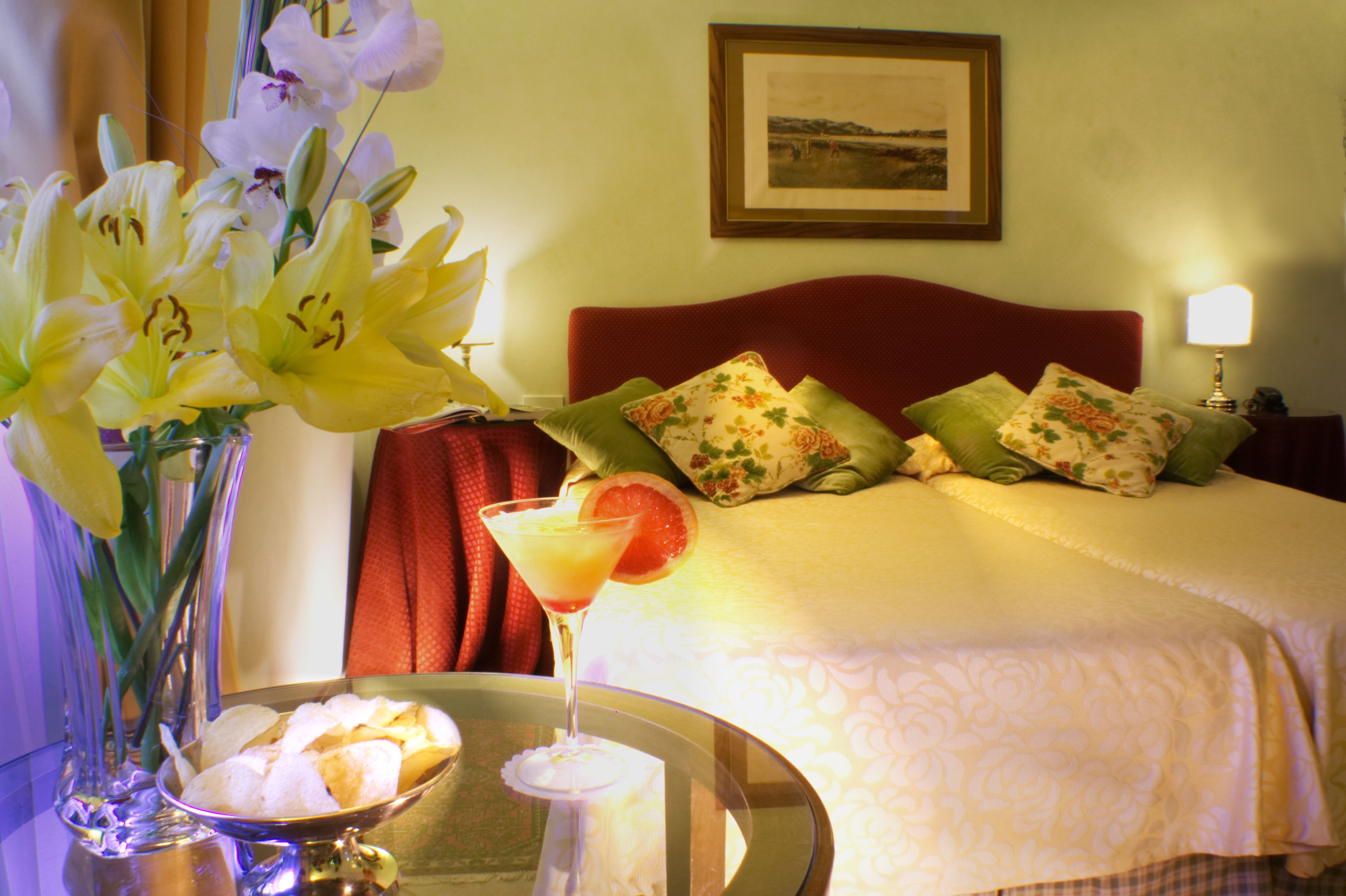 1 bedroom, memory-foam beds, minibar, in-room safe