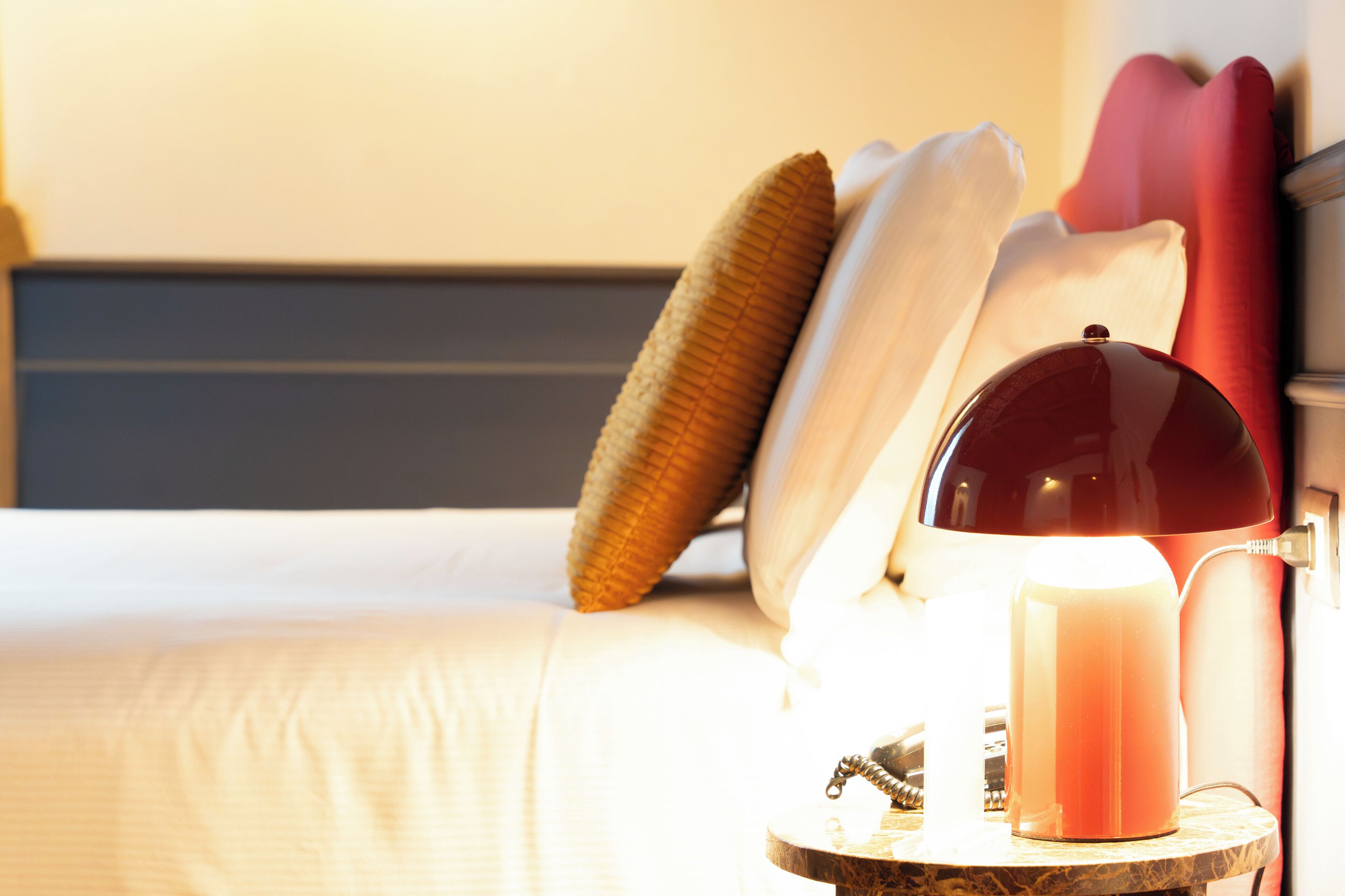 Colchones con efecto memoria y minibar 