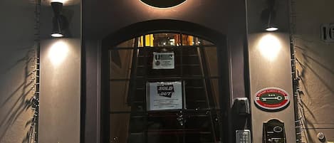 EntrĂ©e de lâhĂ©bergement