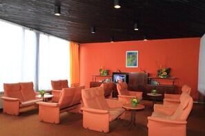Lobby sitting area - Park Hotel (Korcula)