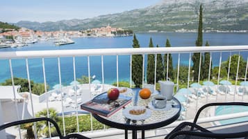 Superior double room with seaside balcony | バルコニー