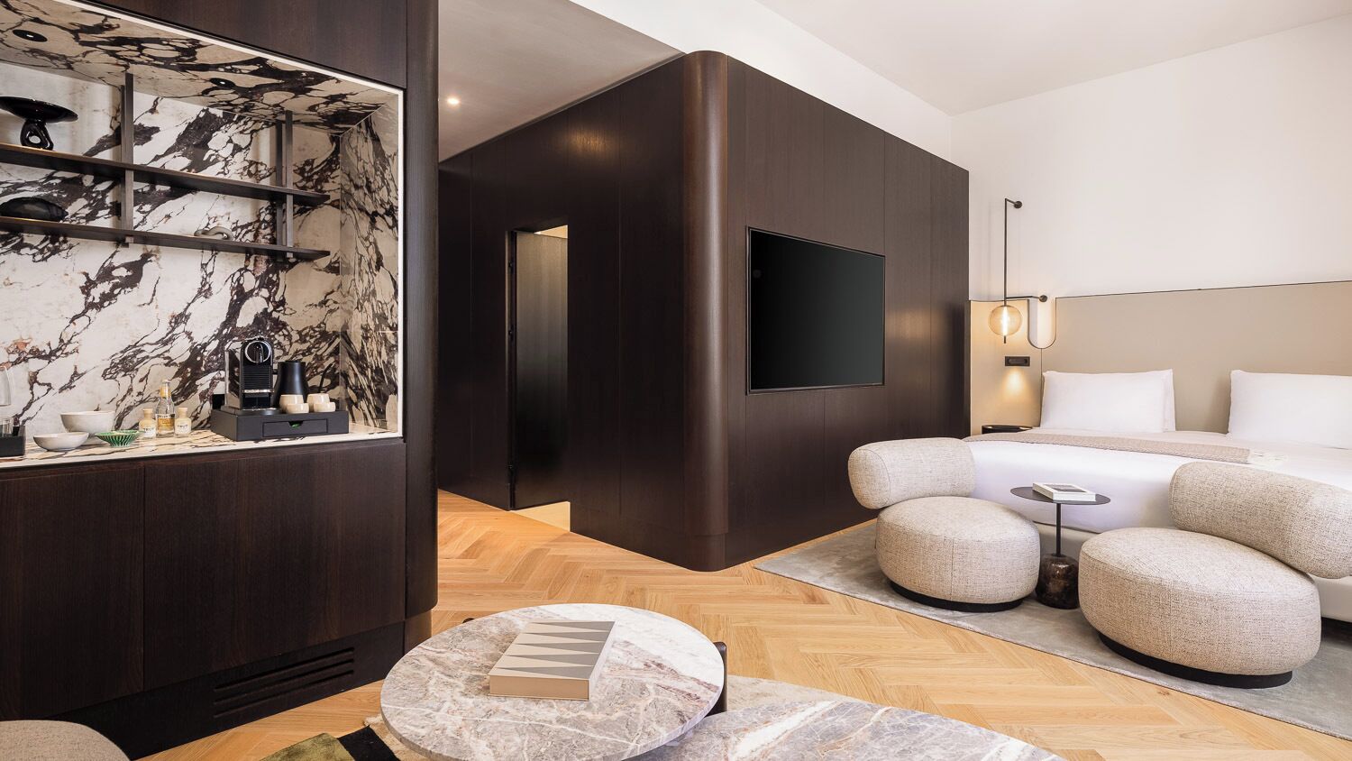 Superior Double Room, Sea View | Living area | 56-inch LED TV with satellite channels, TV