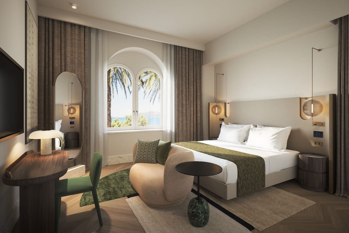 Superior double room, seaside | Ropa de cama de alta calidad y minibar