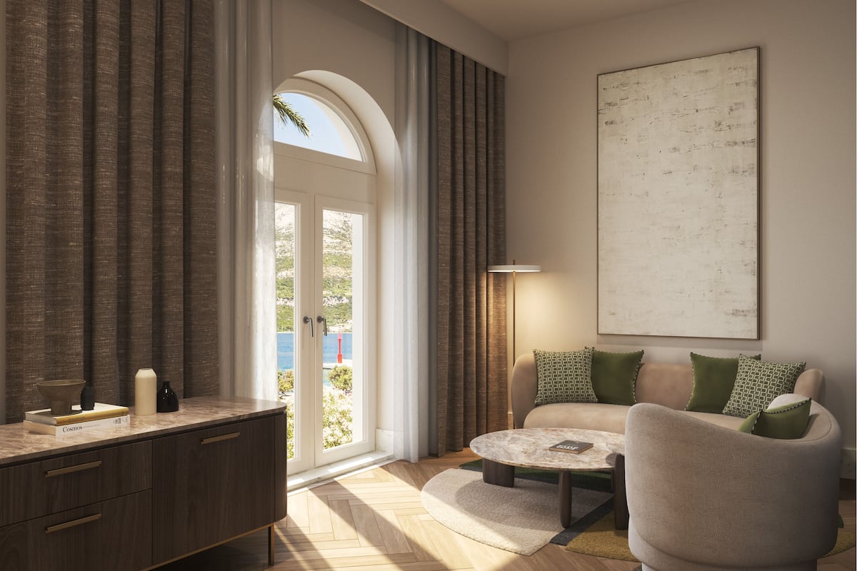 Premium bedding, minibar, in-room safe, laptop workspace