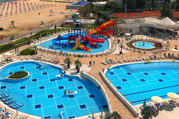 Seasonal outdoor pool