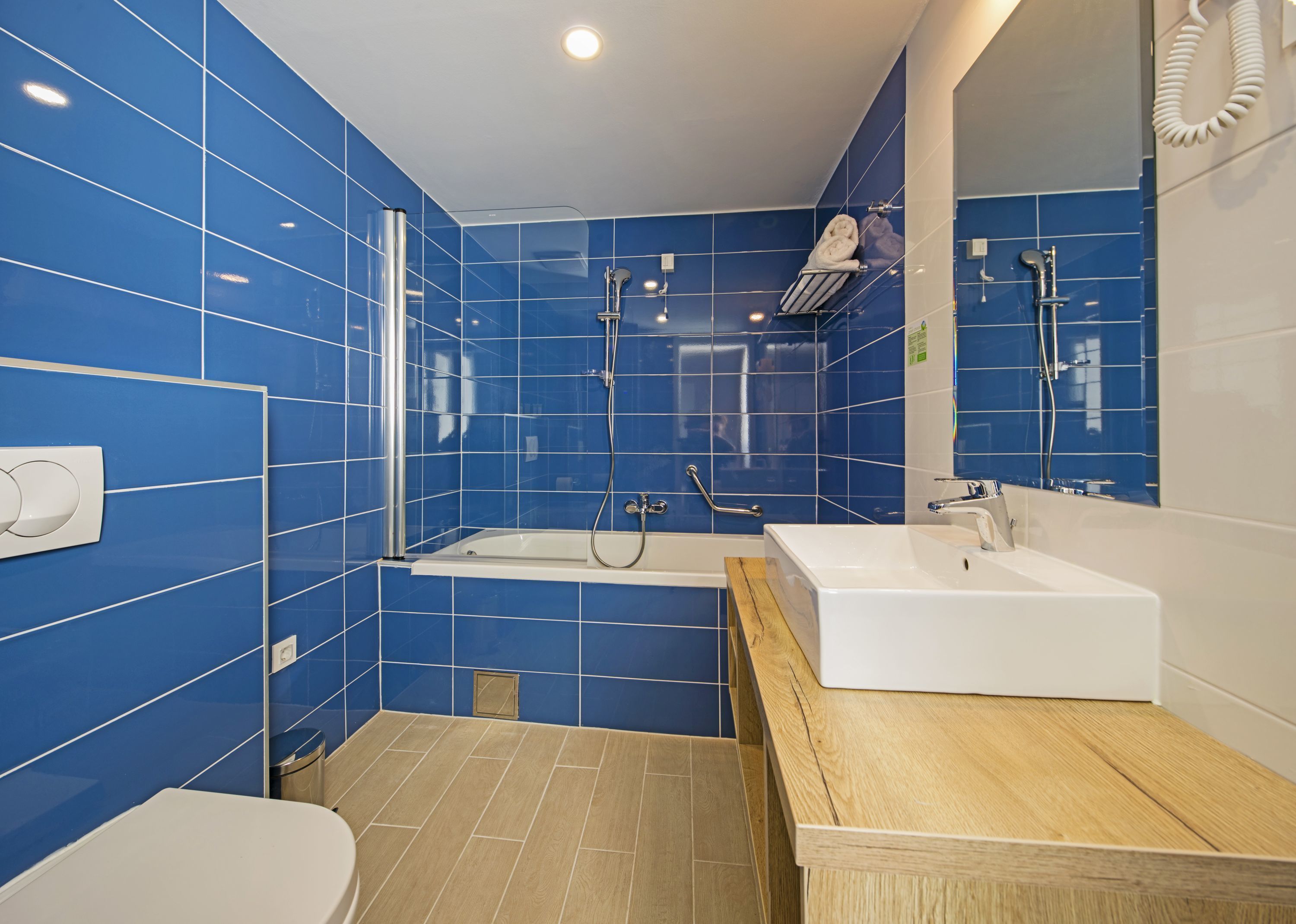 family room, balcony | bathroom | free toiletries, hair dryer, towels