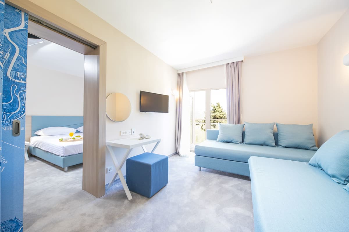 Quarto família, sacada | Roupas de cama antialérgicas, frigobar, ferros/tábuas de passar roupa
