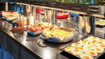 Päivittäinen buffetaamiainen maksusta
