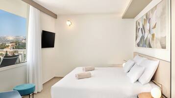 Suite, Terrace, Sea View | In-room safe, desk, blackout drapes, WiFi (free)