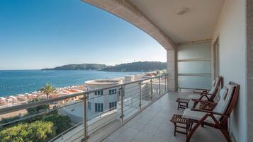 Family Studio Suite | Terrace/patio