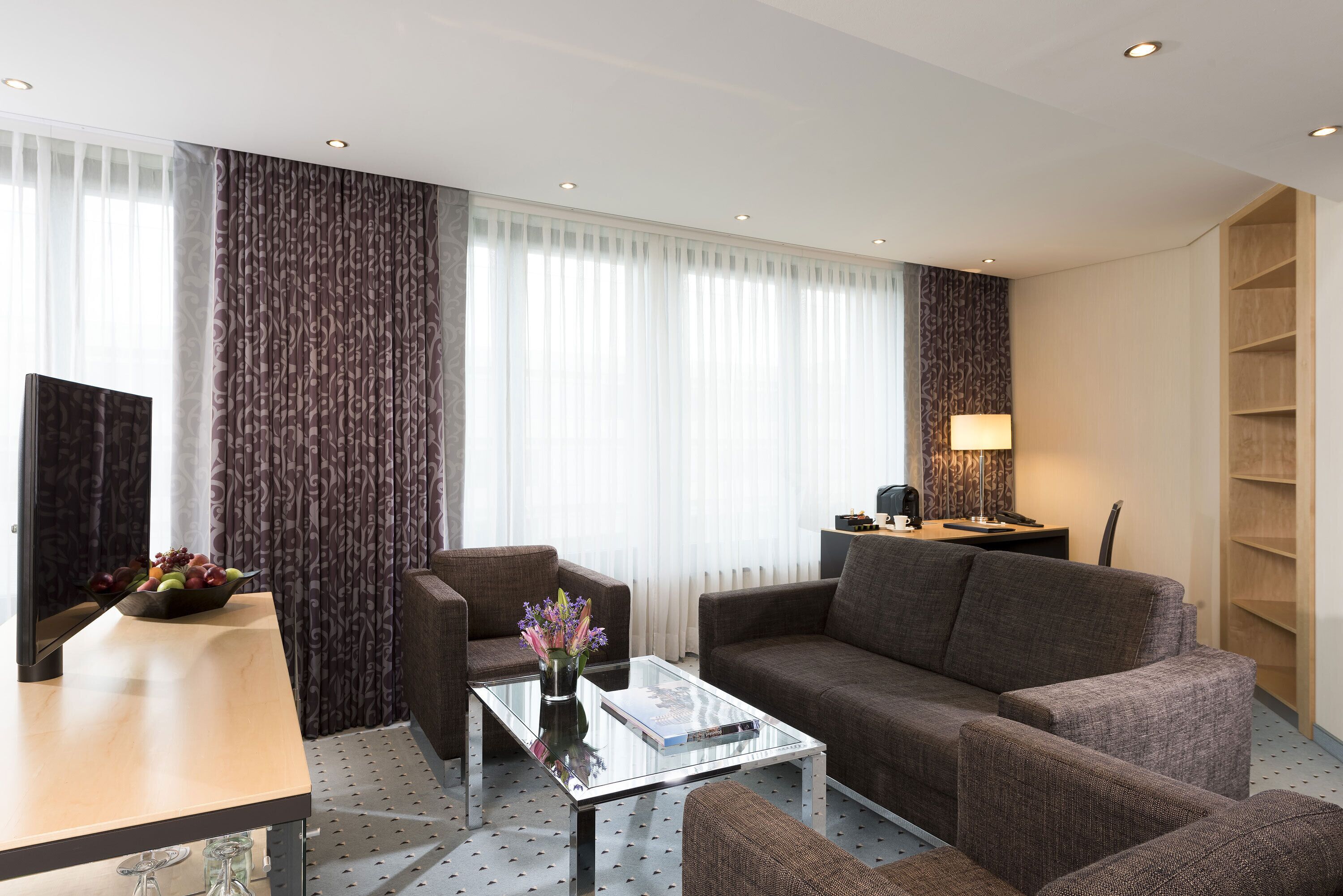 Master Suite | Wohnbereich | Flachbildfernseher