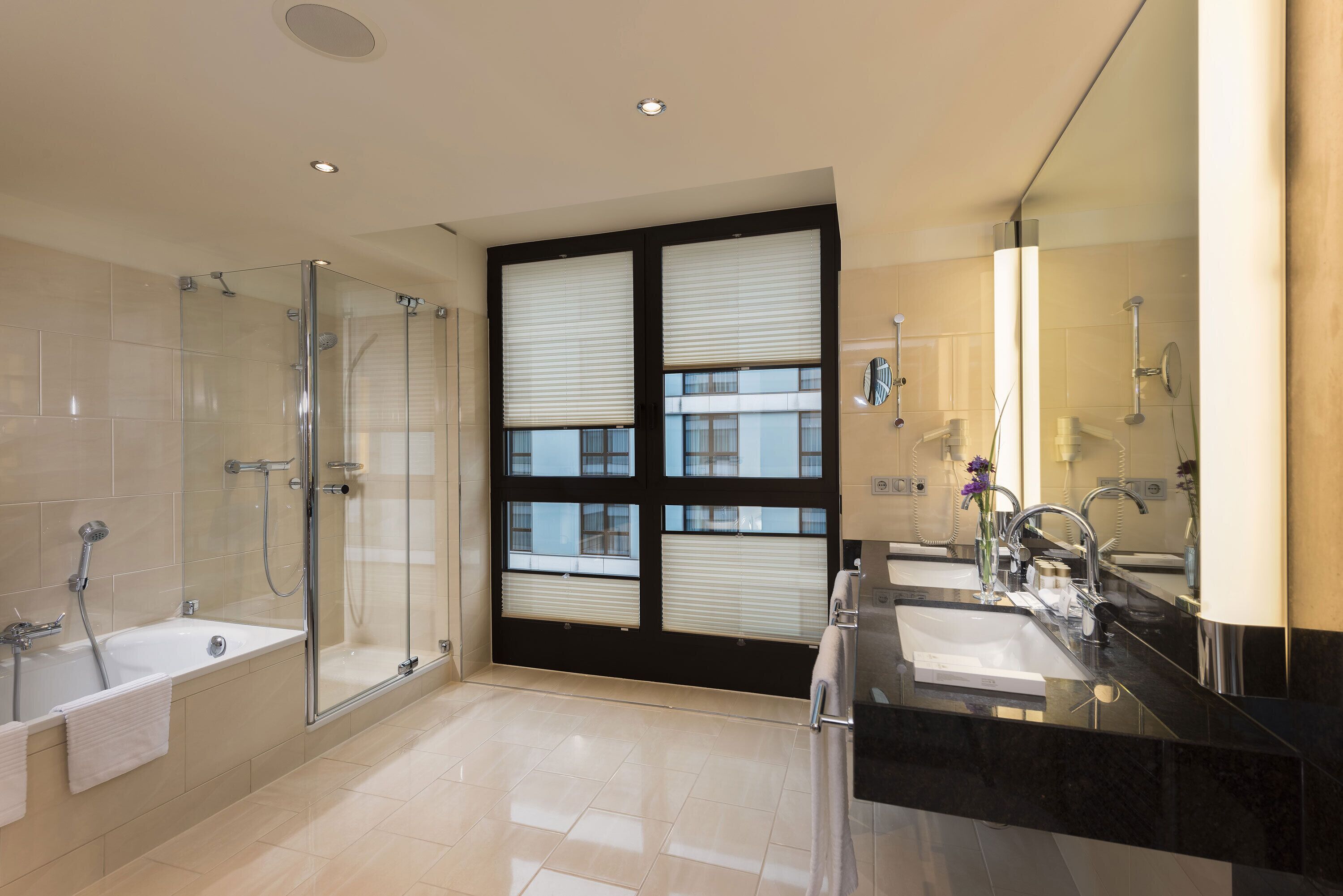 master suite | bathroom | combined shower/bathtub, free toiletries, hair dryer, towels