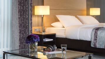 Master Suite | Hypo-allergenic bedding, in-room safe, desk, soundproofing