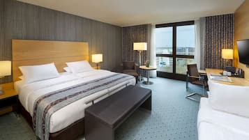 Superior Familienzimmer | Allergikerbettwaren, Zimmersafe, Schreibtisch, schallisolierte Zimmer