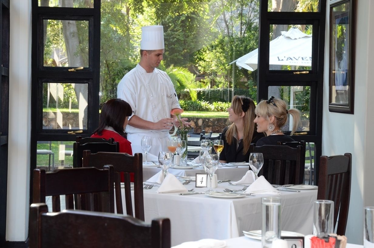 Petit déjeuner complet compris