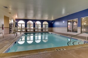 Indoor pool - Holiday Inn Express & Suites Allentown West by IHG (Allentown)