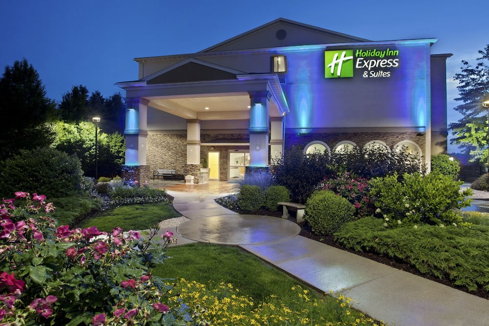 Holiday Inn Express & Suites Allentown West by IHG