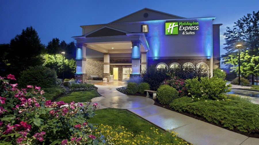 Holiday Inn Express & Suites Allentown West by IHG