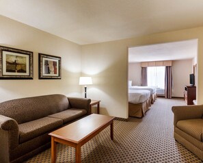 Schreibtisch, Verdunkelungsvorhänge, Bügeleisen/Bügelbrett