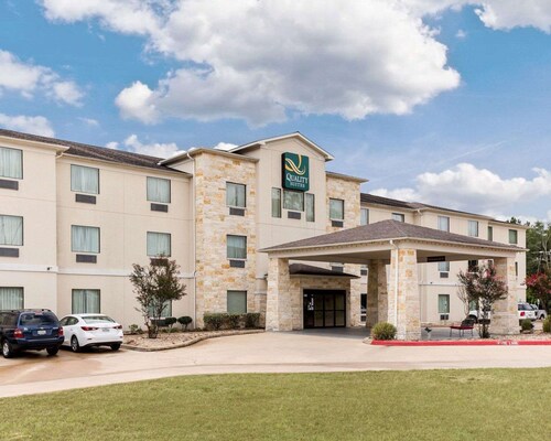 Quality Suites Huntsville Near University