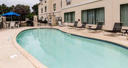 Quality Suites Huntsville Near University