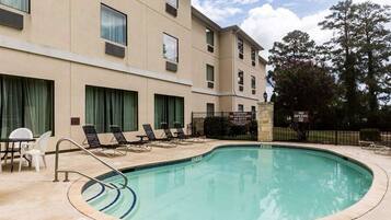 Outdoor pool, open 2:00 PM to 6:00 PM, pool umbrellas, sun loungers