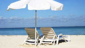 Beach nearby, free beach shuttle, sun-loungers, beach umbrellas - Villas Magnolia – All Inclusive (Albena)
