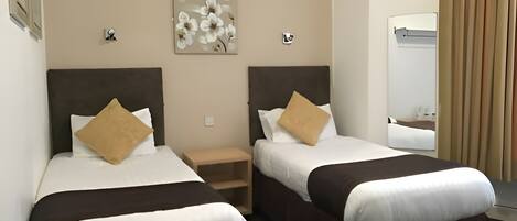 Twin Room, Ensuite | Free cribs/infant beds