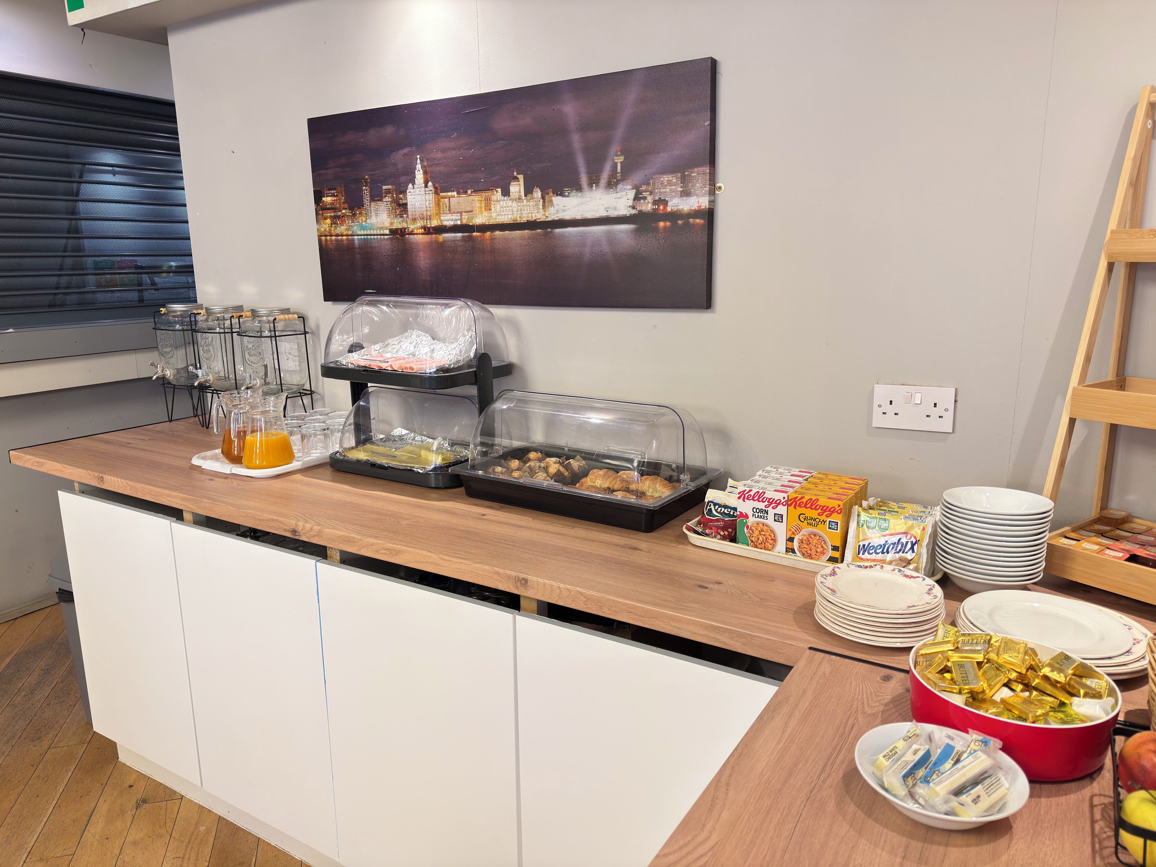 Photo - Lord Nelson Hotel – Lime Street Station Liverpool by Compass Hospitality