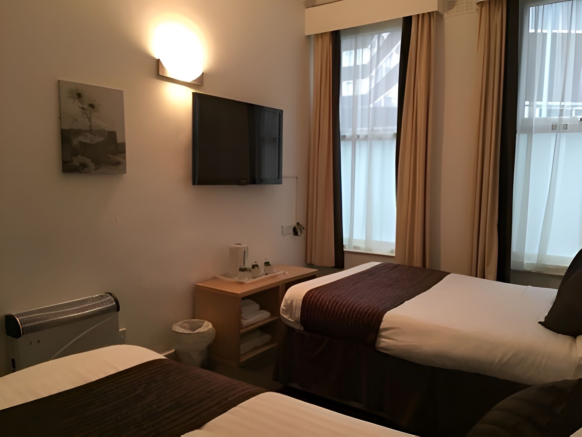 Photo - Lord Nelson Hotel by Compass Hospitality