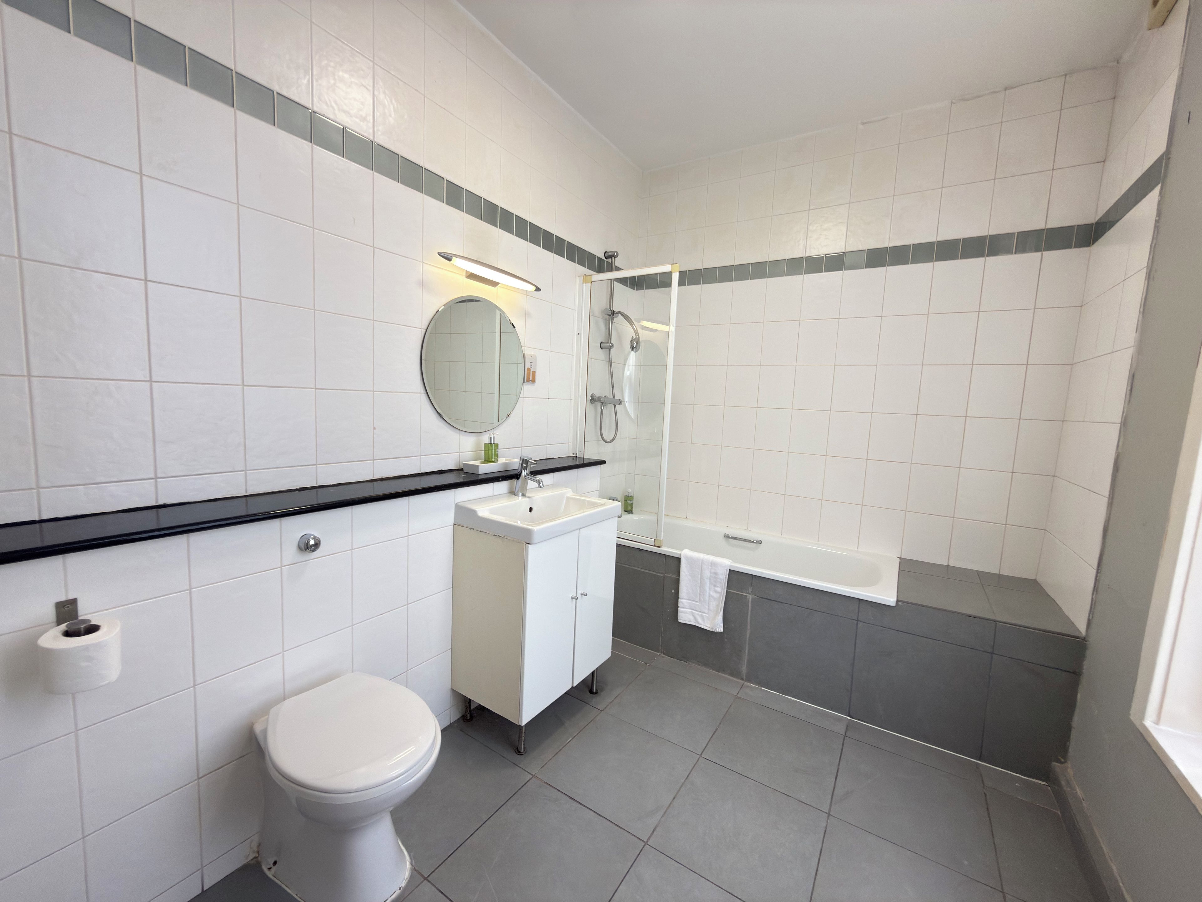 Photo - Lord Nelson Hotel – Lime Street Station Liverpool by Compass Hospitality
