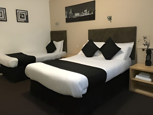 Lord Nelson Hotel – Lime Street Station Liverpool by Compass Hospitality