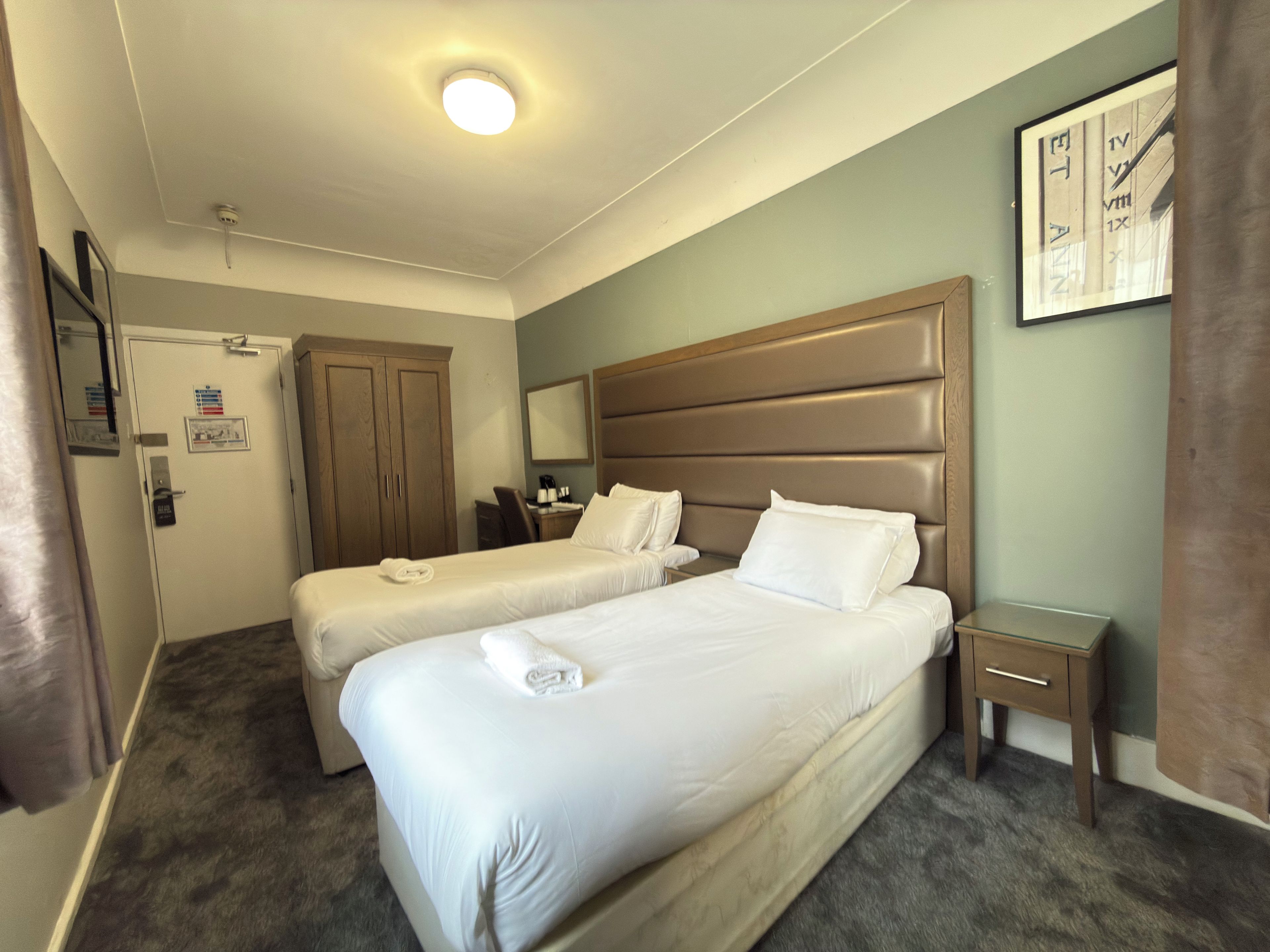 Photo - Lord Nelson Hotel – Lime Street Station Liverpool by Compass Hospitality