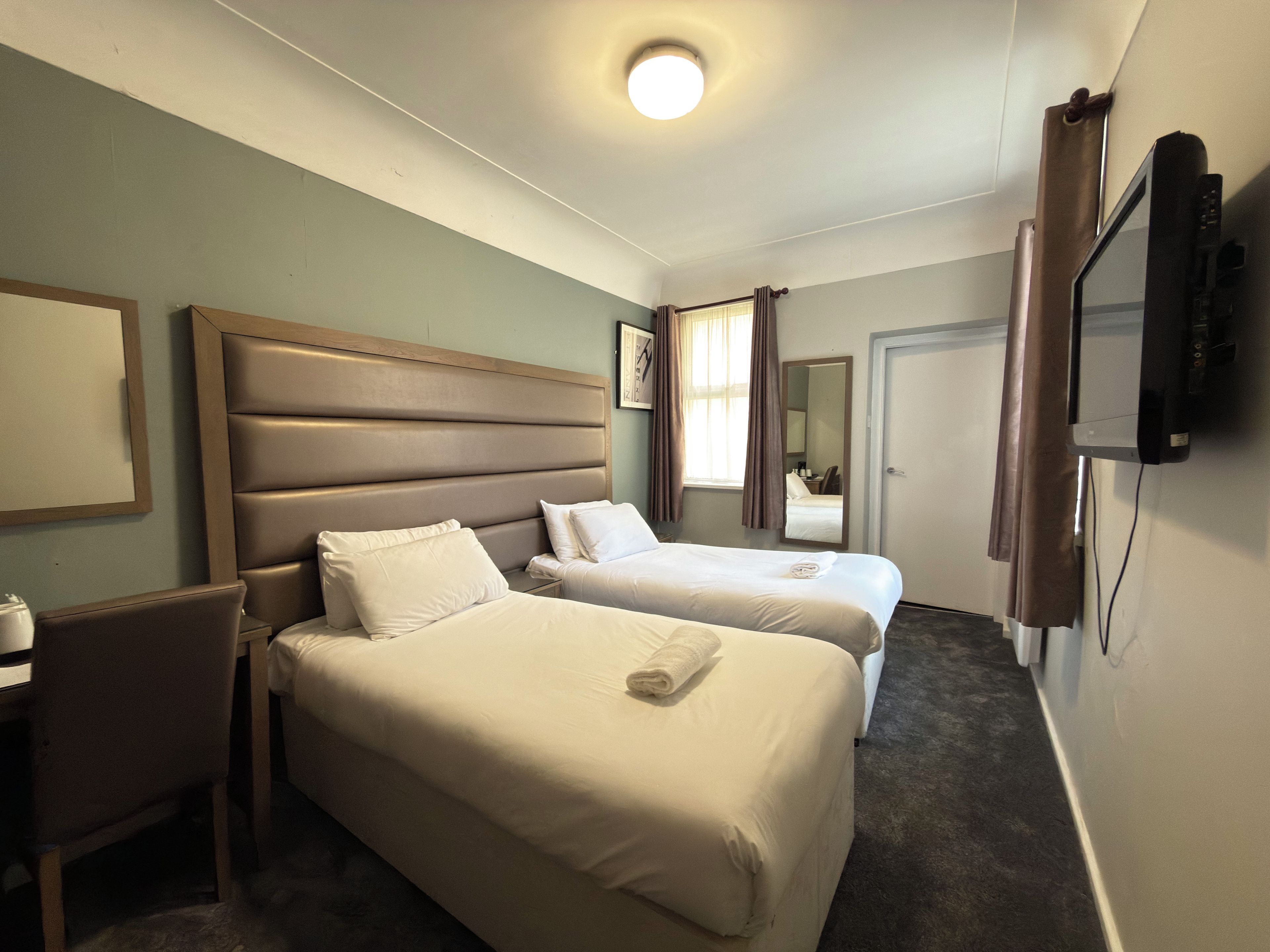 Photo - Lord Nelson Hotel – Lime Street Station Liverpool by Compass Hospitality