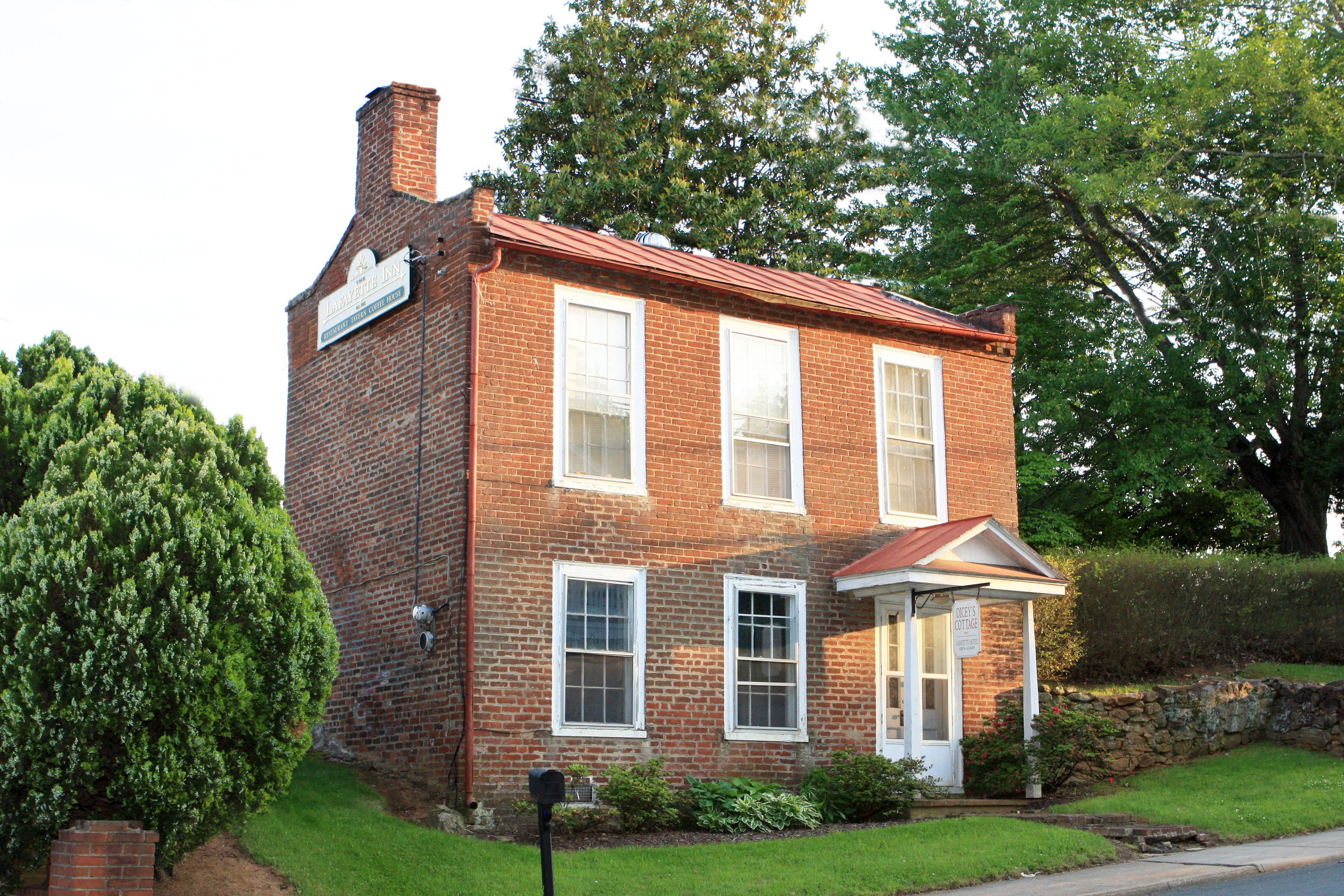 Casa de campo | Decoración personalizada y muebles diferentes 