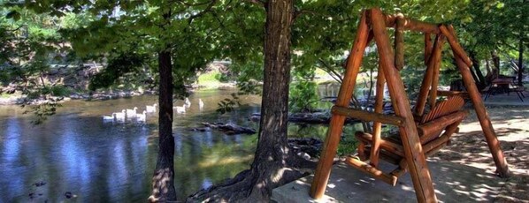 Children's play area - outdoor - River Place Condos (Pigeon Forge)