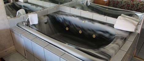 1 間臥室、熨斗/熨衣板、免費無線上網