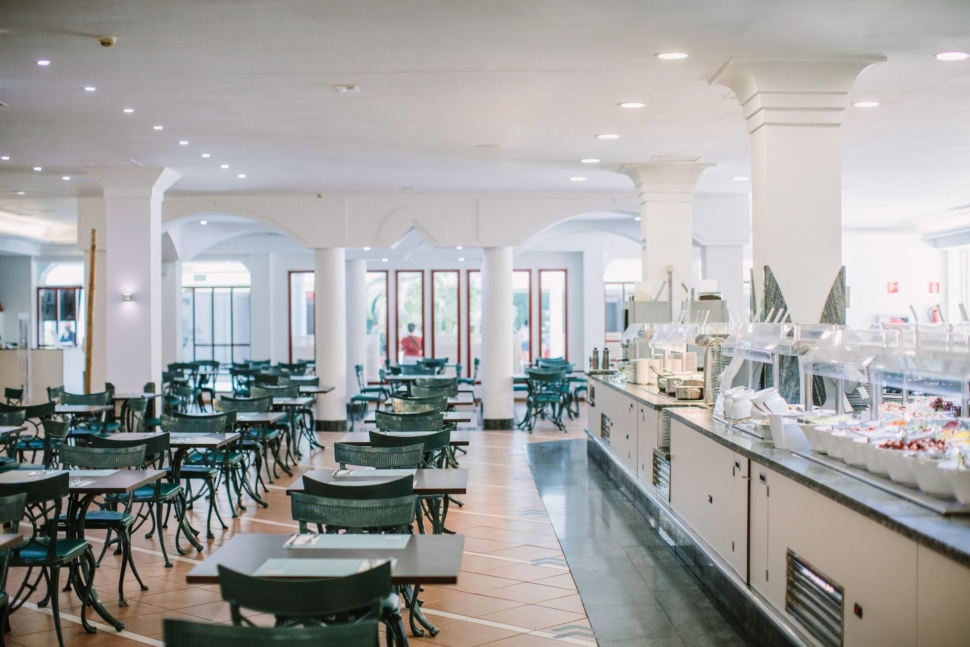 Esmorzar diari d'estil bufet gratuït 