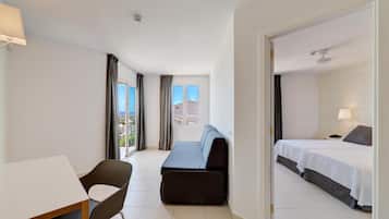 Minibar, decoració individual, mobiliari individual i escriptori