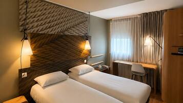 Standard Room, 2 Twin Beds | Premium bedding, in-room safe, individually furnished, desk
