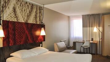 Ropa de cama de alta calidad, caja fuerte, mobiliario individual