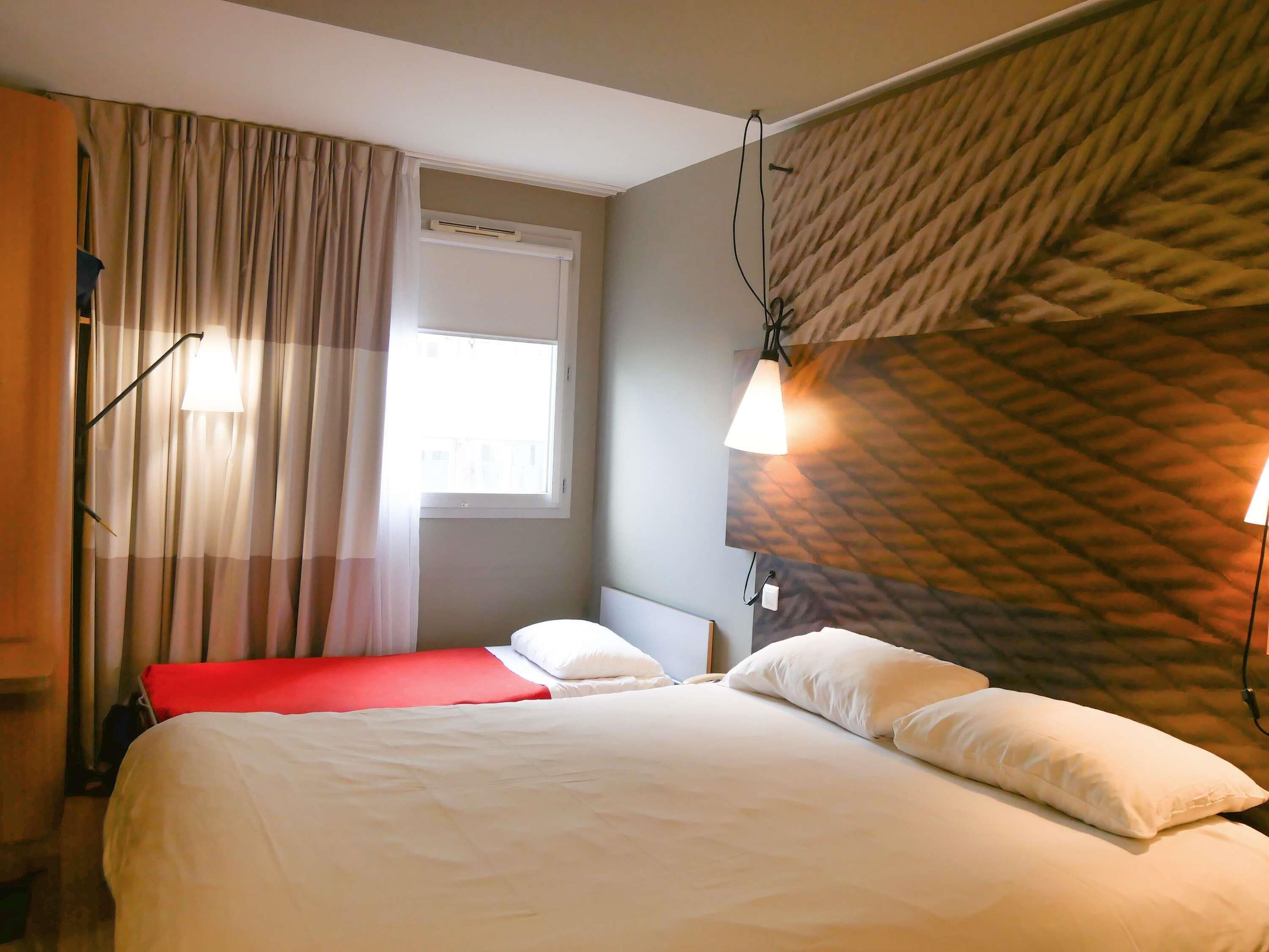 Standard Room, Multiple Beds | Premium bedding, in-room safe, individually furnished, desk