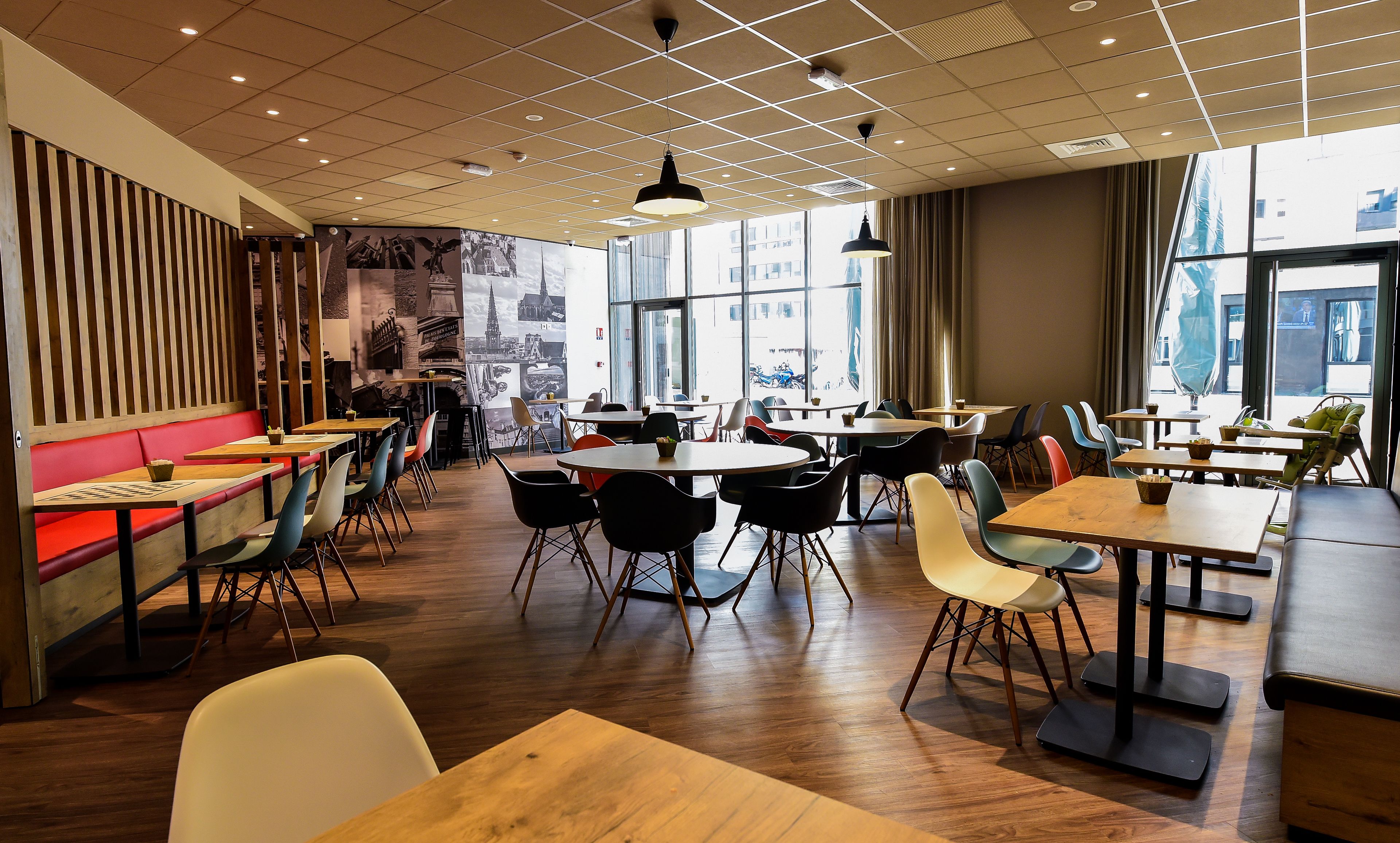 daily buffet breakfast (eur 12.90 per person)