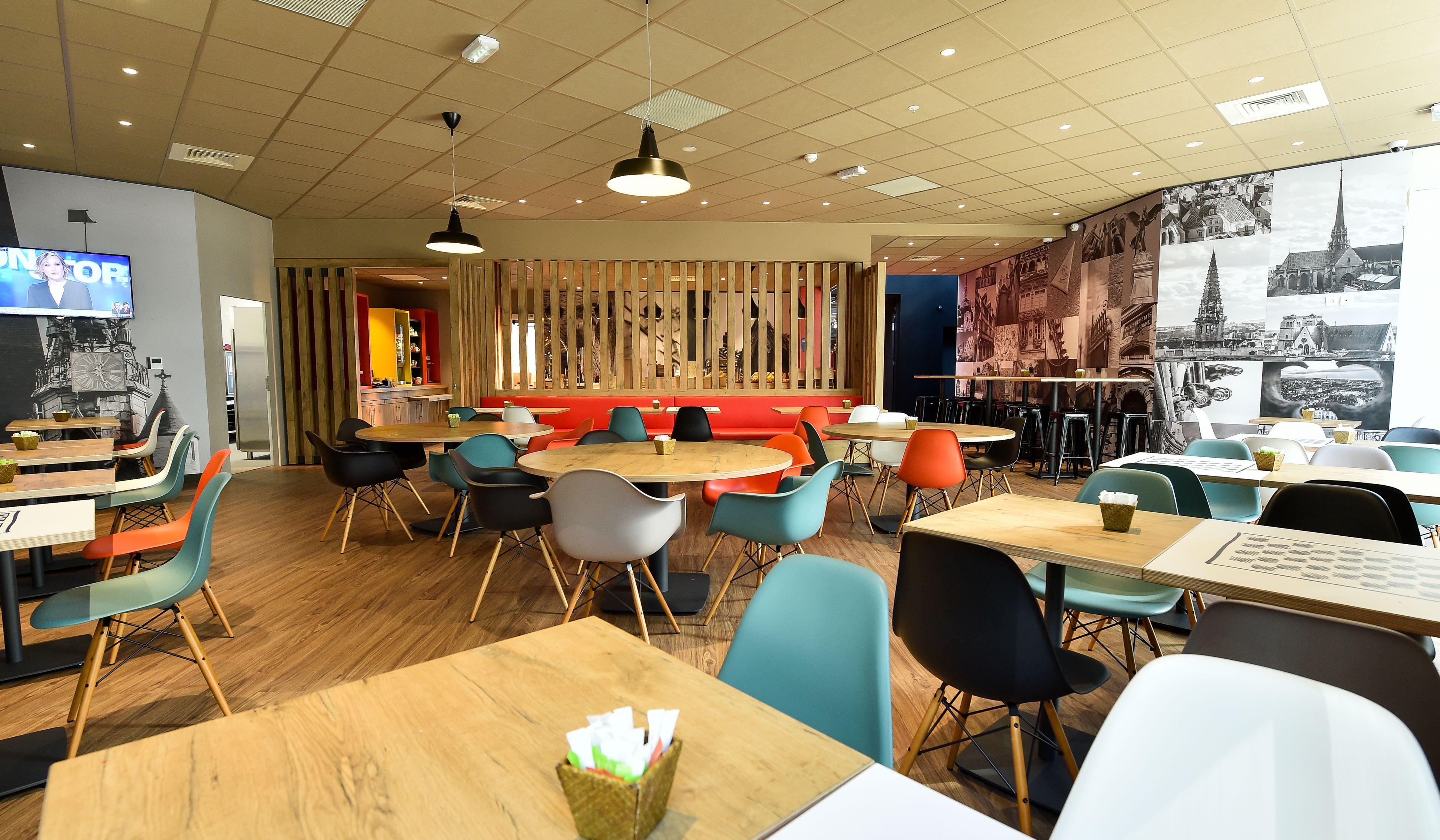 daily buffet breakfast (eur 12.90 per person)