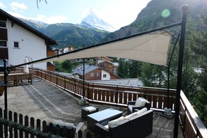 BBQ/picnic area - Artist Apartments & Hotel Garni (Zermatt)